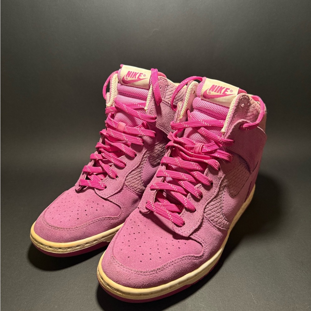 Nike Women's Sky Hi Dunk High-Top hidden wedge Sneakers Pink Fuschia 8 Rare